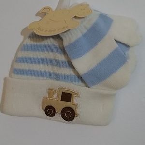 Newborn Hat and Mitten set